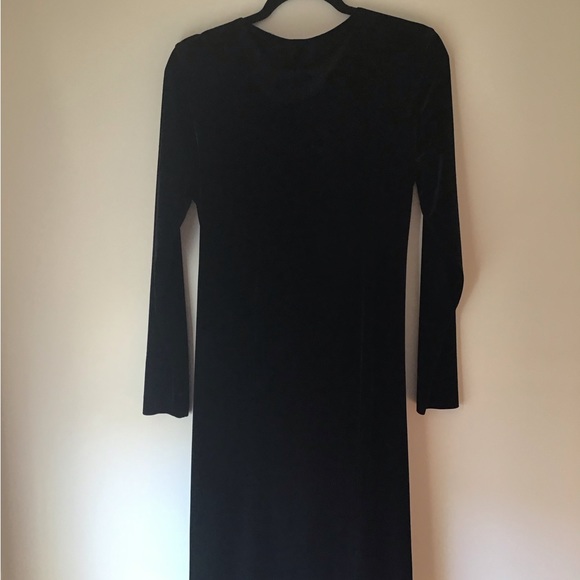 Lori M Collection, Black Velvet Dress, Size 10 - Picture 4 of 7